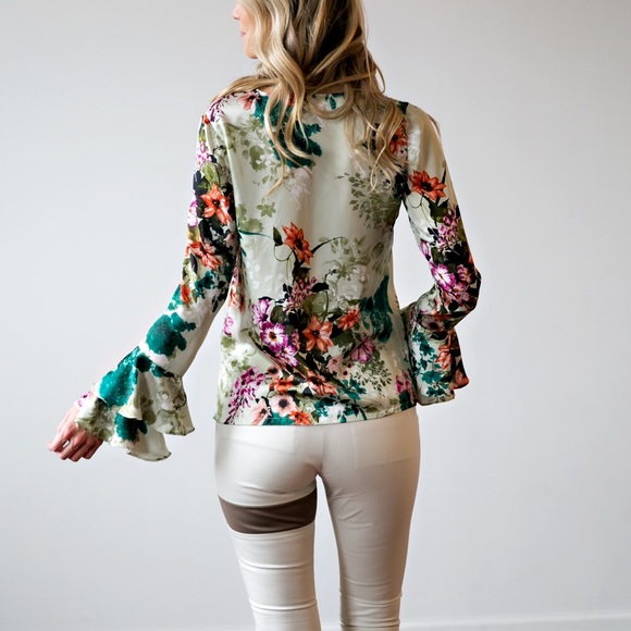 AliMadi fashion Tops - 🌷As Seen In Macy’s 🌷AliMadi Green Faux Wrap Top